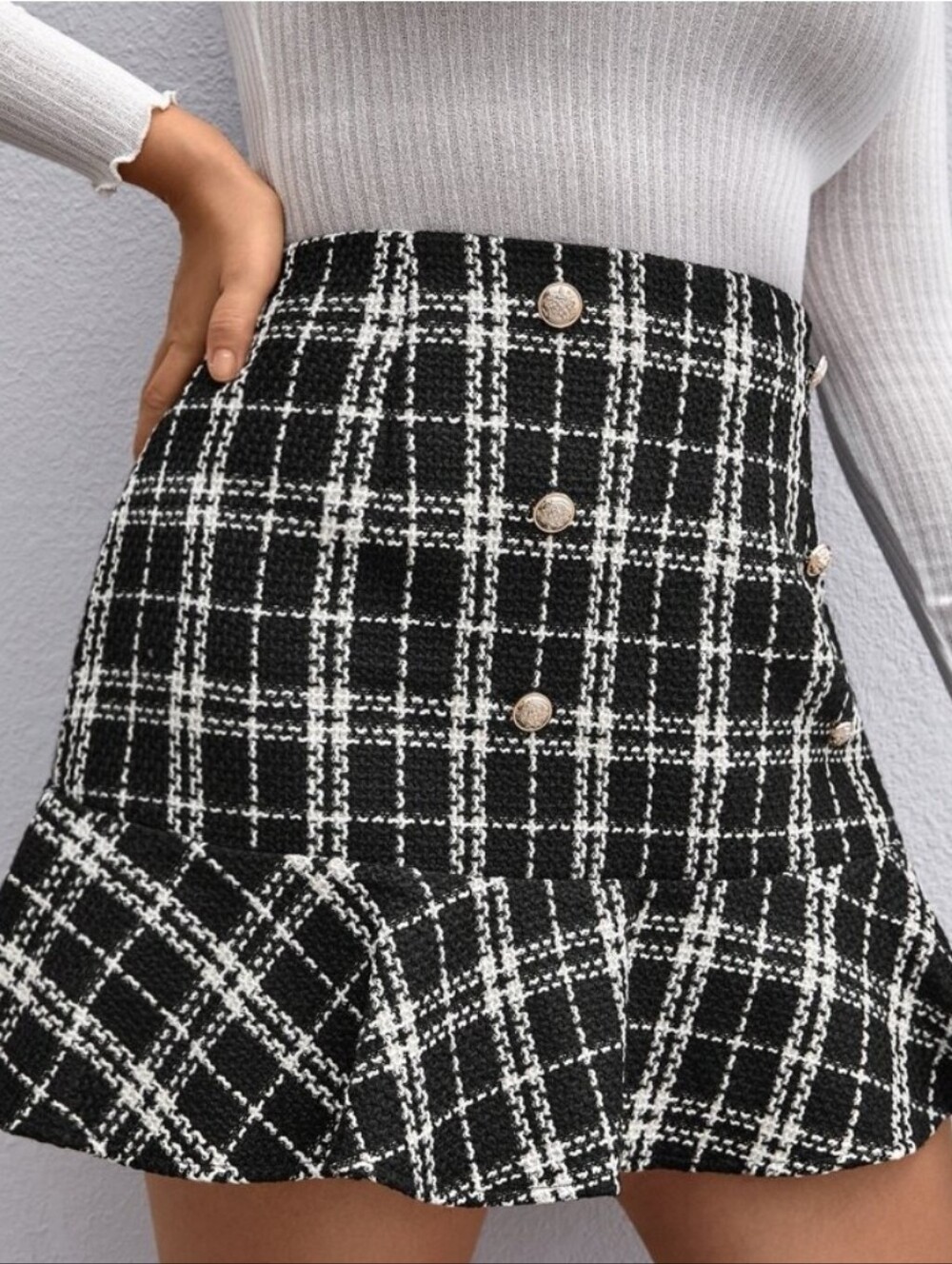 SHEIN CURVE  Privé Plaid Tweed Skirt with Faux Button and Ruched Hem 1XL